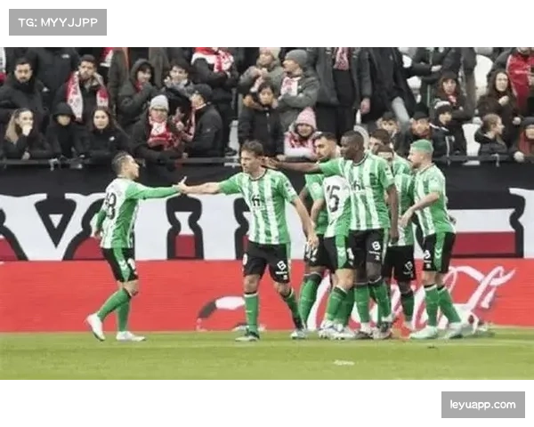 教练博弈复盘：弗赖堡主帅德甲本轮针对性换人扭转局势